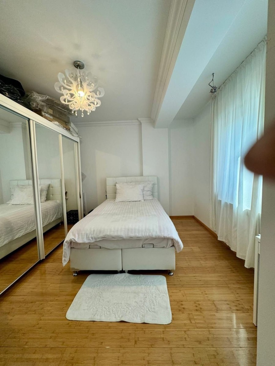 Apartament spatios in bloc nou